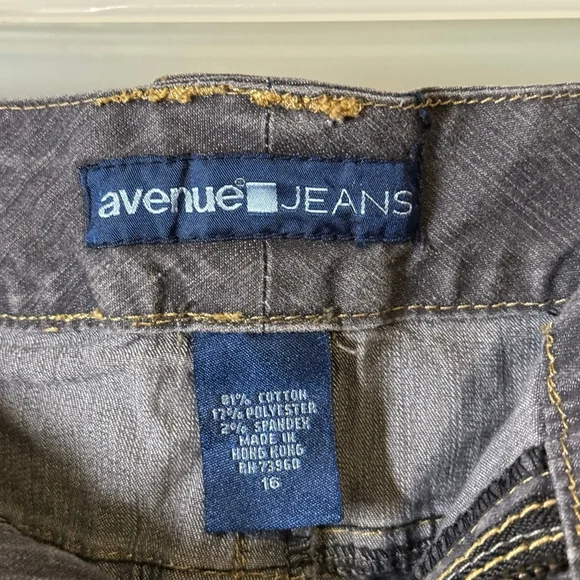 Avenue Jeans Women’s Cropped Gray Denim Size 16 Contrast Stitch Stretch - Picture 7 of 7
